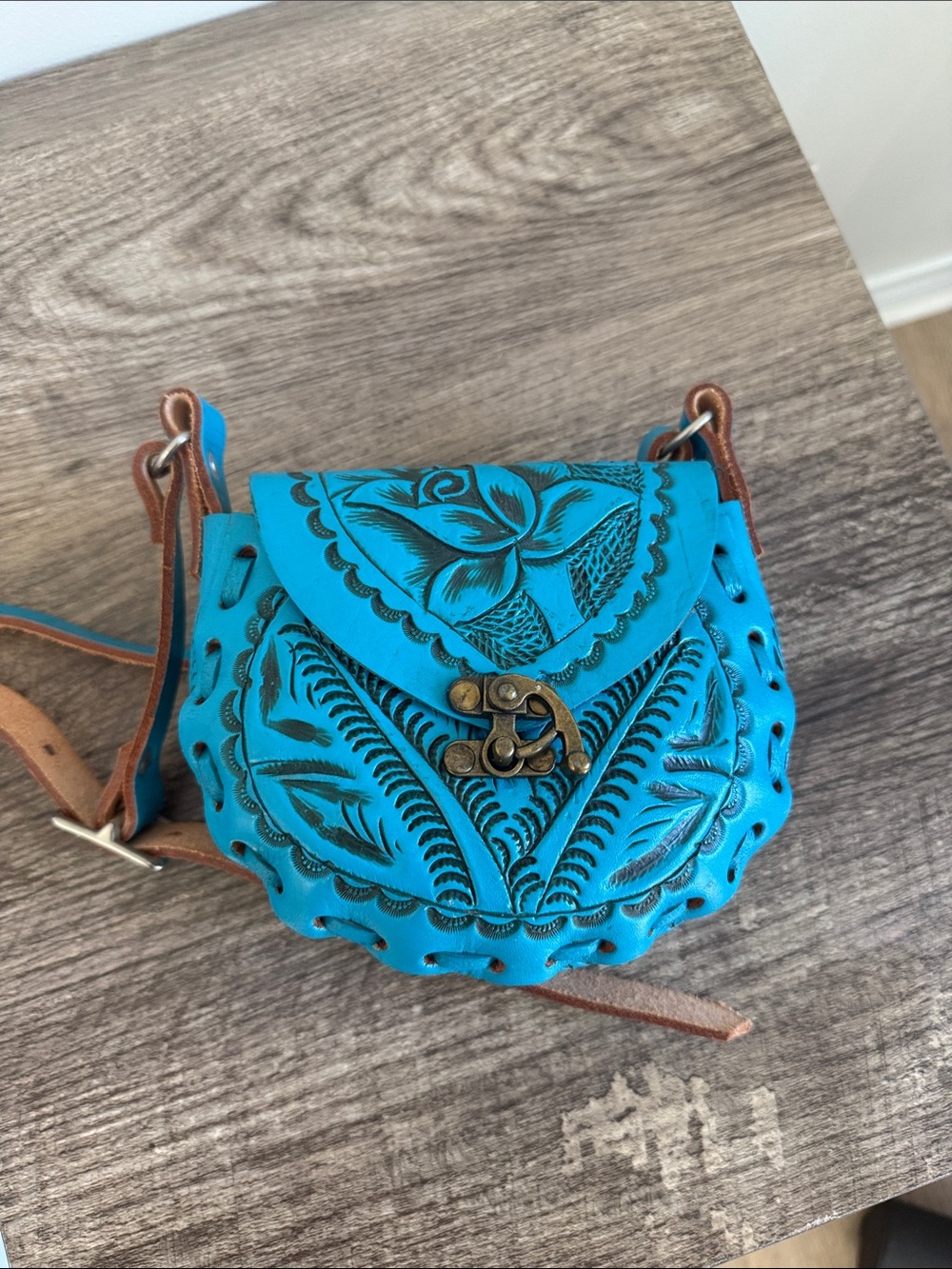 Turquoise Tooled Leather Crossbody Bag - Unbranded